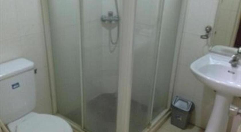 Grand Sumatera Hotel Surabaya Buitenkant foto