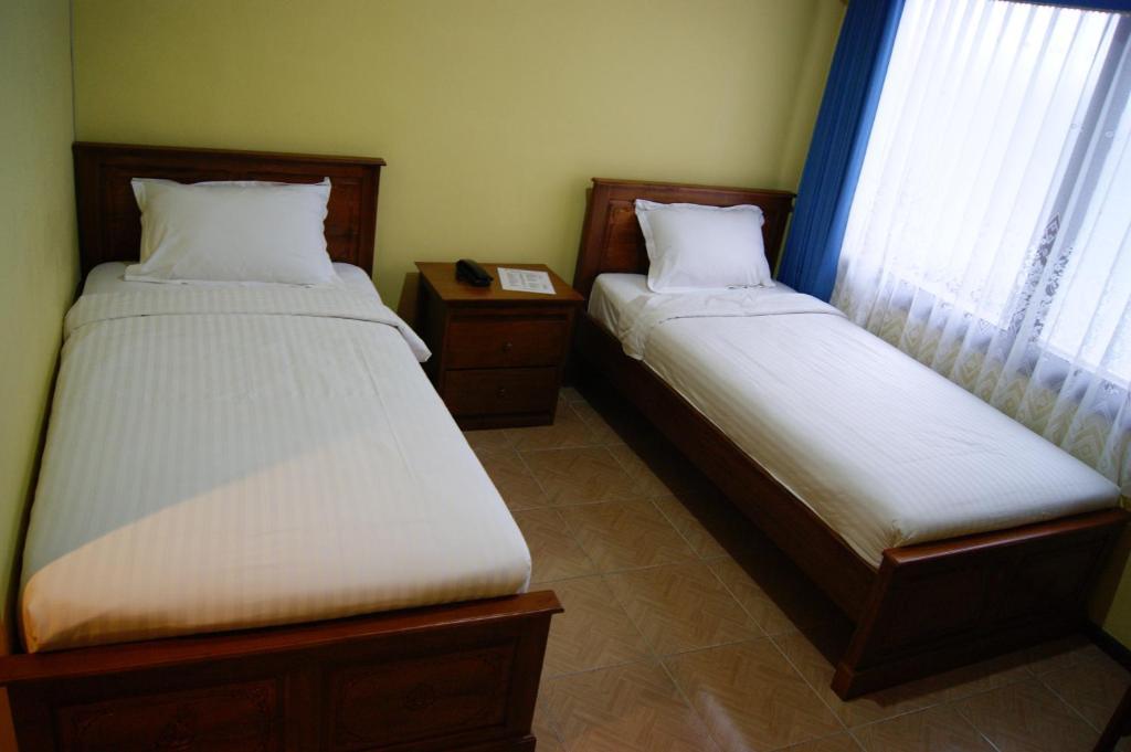 Grand Sumatera Hotel Surabaya Kamer foto