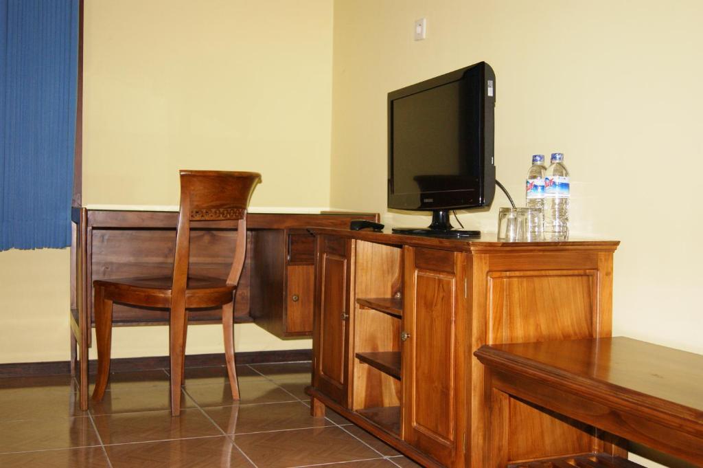 Grand Sumatera Hotel Surabaya Buitenkant foto